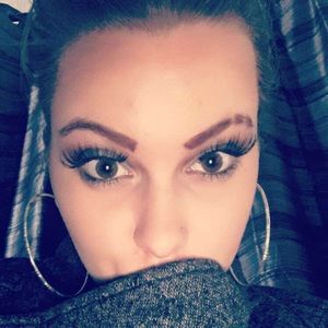 Meet your Posher, Talia